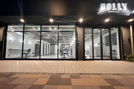 HOLLY店舗写真